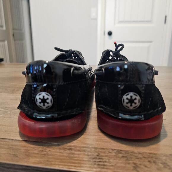 Sperry x Star Wars Flats Womens Size 7.5 Black A/O 2-Eye Darth Vader Leather Red - Picture 8 of 9